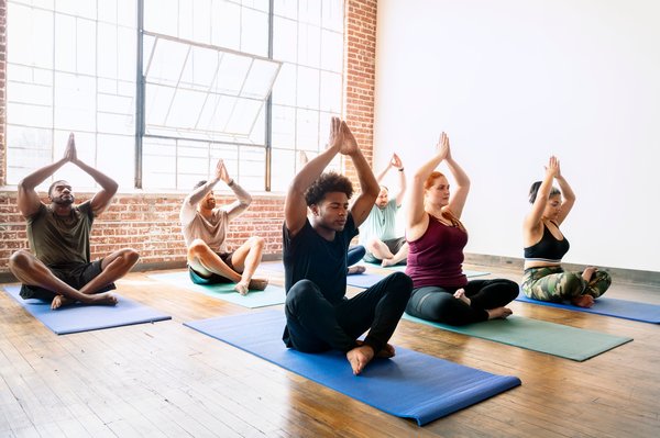 Top 5 raisons de s'inscrire à des cours de yoga en ligne